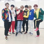 防弾少年団