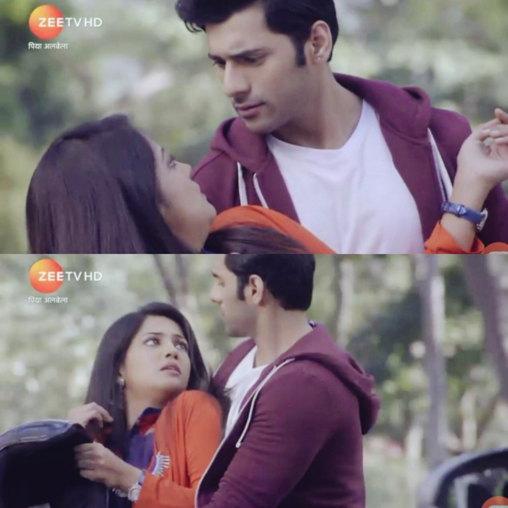 Weloveaksheen's tweet photo. New love Story #PiyaaAlbela
#Mayna #Maina😋 https://t.co/5wwudbYfu2