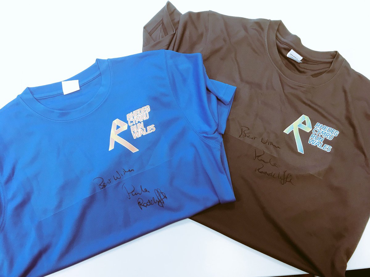 Dim ond 9 cwsg tan y dydd mawr, ond heddiw ar ddiwrnod 16 ein #adfent ma gwobr gwych i’w ennill. Cyrs rhedeg wedi ei arwyddog gan <a href="/paulajradcliffe/">Paula Radcliffe</a> -be gwell?! Dilynwch ac Ail Drydar i fod ar siawns i ennill!