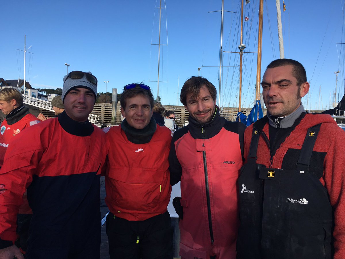 Poule sortante, qualification de <a href="/jpnicol/">Jean-Pierre Nicol</a> <a href="/sailingdamien/">Damien Seguin</a>. Belle perf de <a href="/pierreleboucher/">Pierre Leboucher</a> et Enzo #lacopa2017⛵️