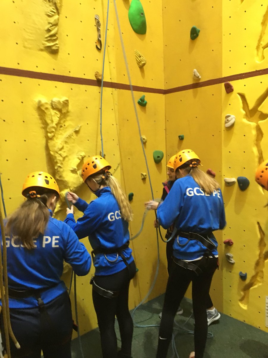 LSMPEDEPT's tweet photo. Great start to the morning for our GCSE PE pupils #indoorclimbing #practicalgrades #teambuildingskills https://t.co/jQxZG8ZKsR