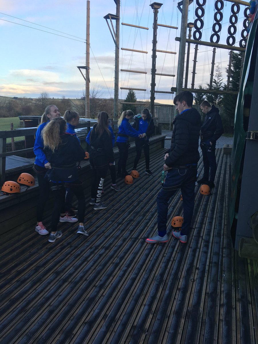 LSMPEDEPT's tweet photo. Great start to the morning for our GCSE PE pupils #indoorclimbing #practicalgrades #teambuildingskills https://t.co/jQxZG8ZKsR