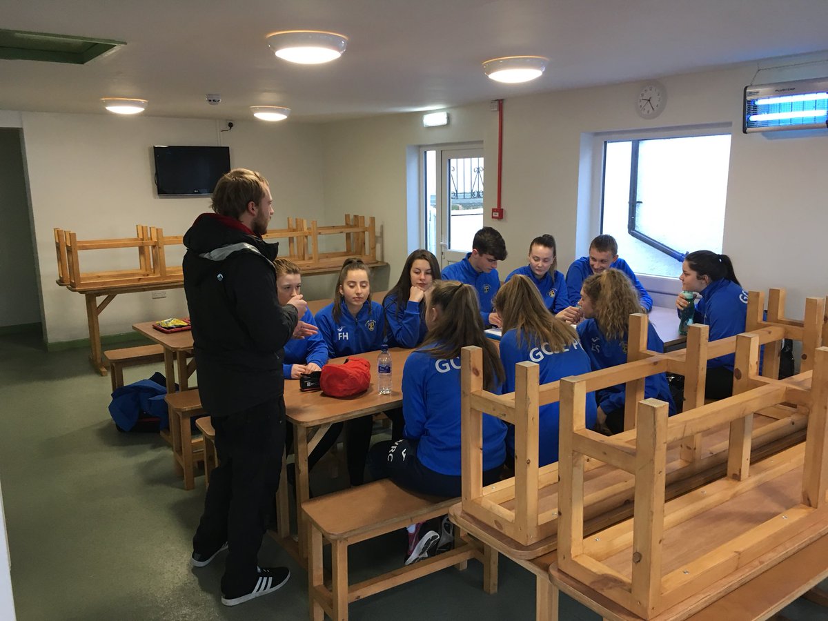 LSMPEDEPT's tweet photo. Great start to the morning for our GCSE PE pupils #indoorclimbing #practicalgrades #teambuildingskills https://t.co/jQxZG8ZKsR
