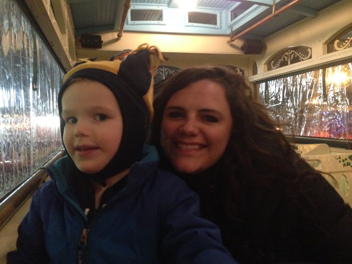 RingintheSeason's tweet photo. Your first holiday trolley ride is always the best. #HERON #MyExeter #exeternh https://t.co/rR5Buk7mU0
