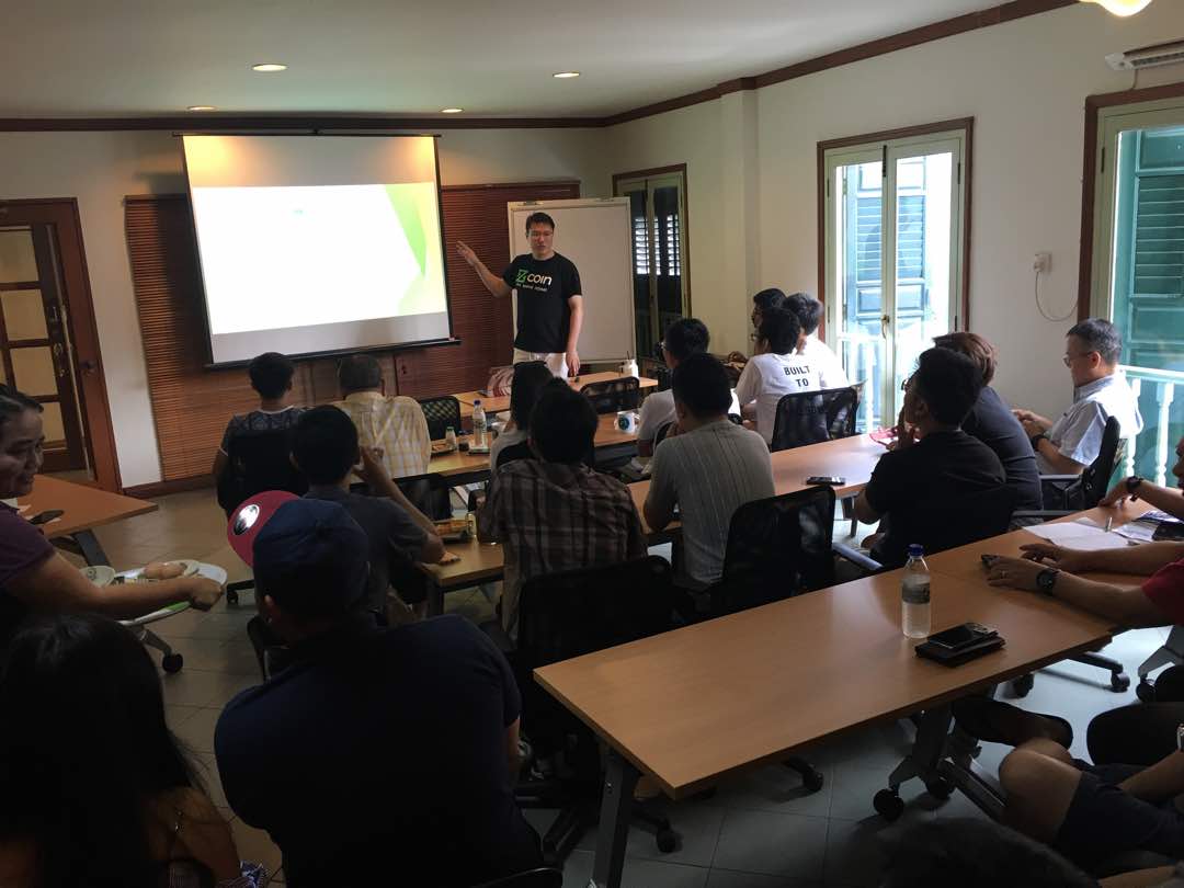 reubenyap's tweet photo. Educating Kuching folks on the potentials of Bitcoin, blockchain tech, the state of regulation, investing responsibly, ICOs, Bitcoin forks and avoiding scams. Thanks for the amazing response! #bitcoin #blockchain #zcoin #NoToPonzi https://t.co/JfJk5F4HVQ