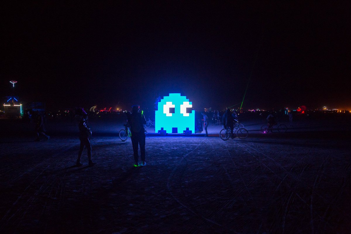 IdeaLaunchAp's tweet image. Beautiful Pictures from the 2017 Burning Man
French photographer  Matthieu Vautrin  went to the 2017 Burning Man. He came back with a beautiful picture series that plunges us in the craziest festival on Earth. Between installations and people who becom fubiz.net/en/2017/10/03/…