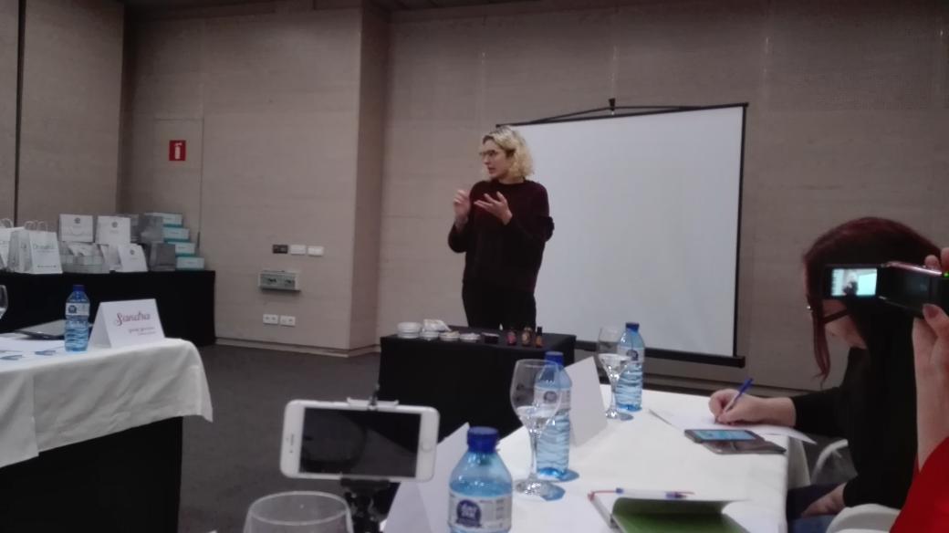 EnchantedCloseB's tweet photo. Ya hemos terminado la charla de Mason Katité y solo digo que esta marca va a dar mucho de hablar #beautybcn1ed https://t.co/hd19beVva4