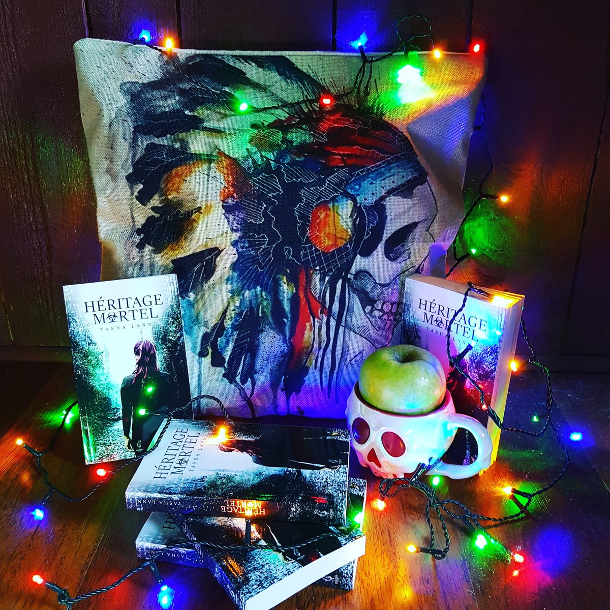 HatannaRH's tweet photo. Qui veut son exemplaire de science-fiction spécial @EditionsCalepin pour Noël ?? https://t.co/g1Ys26vpD9