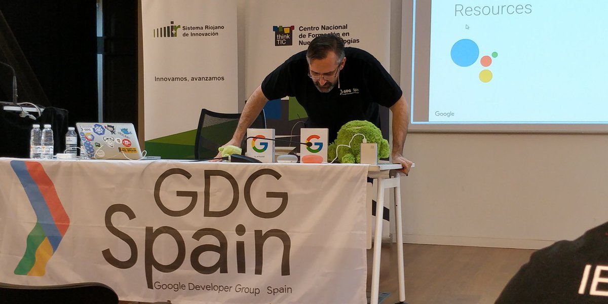 andreuibanez's tweet photo. Google Assistant in his many versions, next to Actions on Google platform, are shown up at #devfest17 #devfest17GDGLaRioja Mario's, @GDGLaRioja lead, English accent makes the demo so funny #PadreMarioFanClub https://t.co/4je6VotNMU