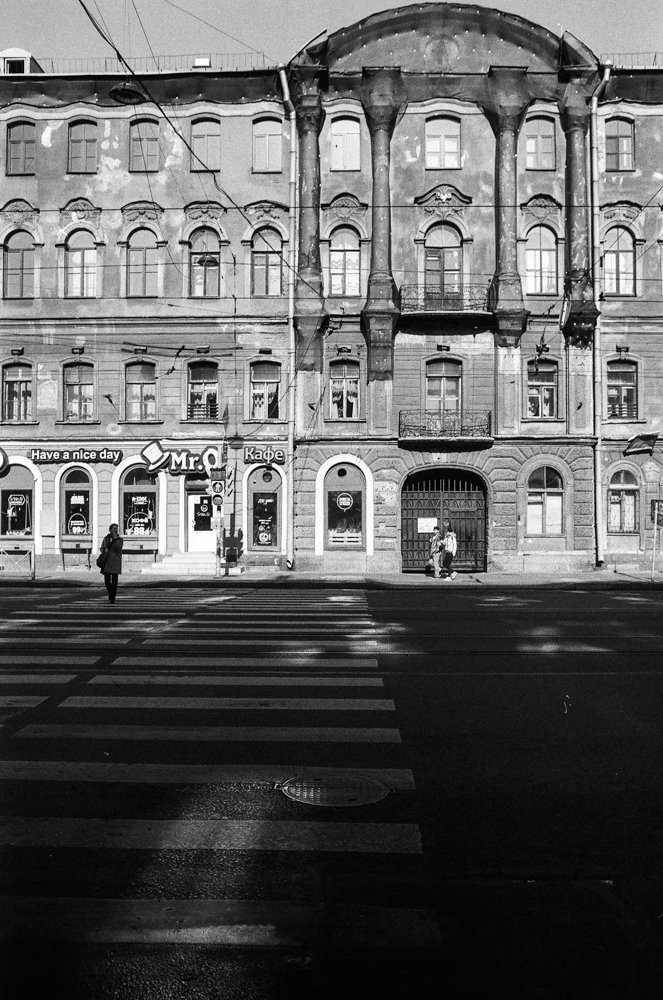 georg255's tweet photo. Russia St.Petersburg 10/2017
Olympus om-2sp,Promaster Spectrum 7 28/2.8,foma 400
#streetphotography #filmphotography https://t.co/ECtOuggWmo