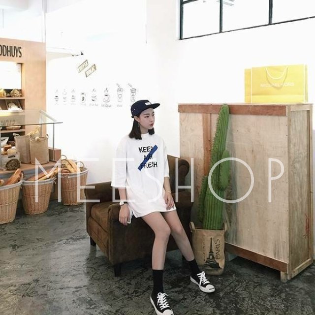GalaxyMeeSHOP's tweet photo. เสื้อตัวยาวทรง Oversize💕
ราคา 250 บาท
📮40/60
สี-ขาว
ชนิดผ้า :: Cotton
Size : ยาว 30 นิ้ว
อก 42 นิ้ว
แขนยาว 12 นิ้ว
รอบแขน 14 นิ้ว (ยาวเลยศอกลงมาตามภาพ)
#เสื้อผ้าเกาหลี #เสื้อผ้าสไตล์เกาหลี #เสื้อoversize #เสื้อผ้าเกาหลี พร้อมส่ง #เสื้อผ้าแฟชั่นเกาหลี #howtobeauty #HowtoPerfect https://t.co/xSDkWLaiMi