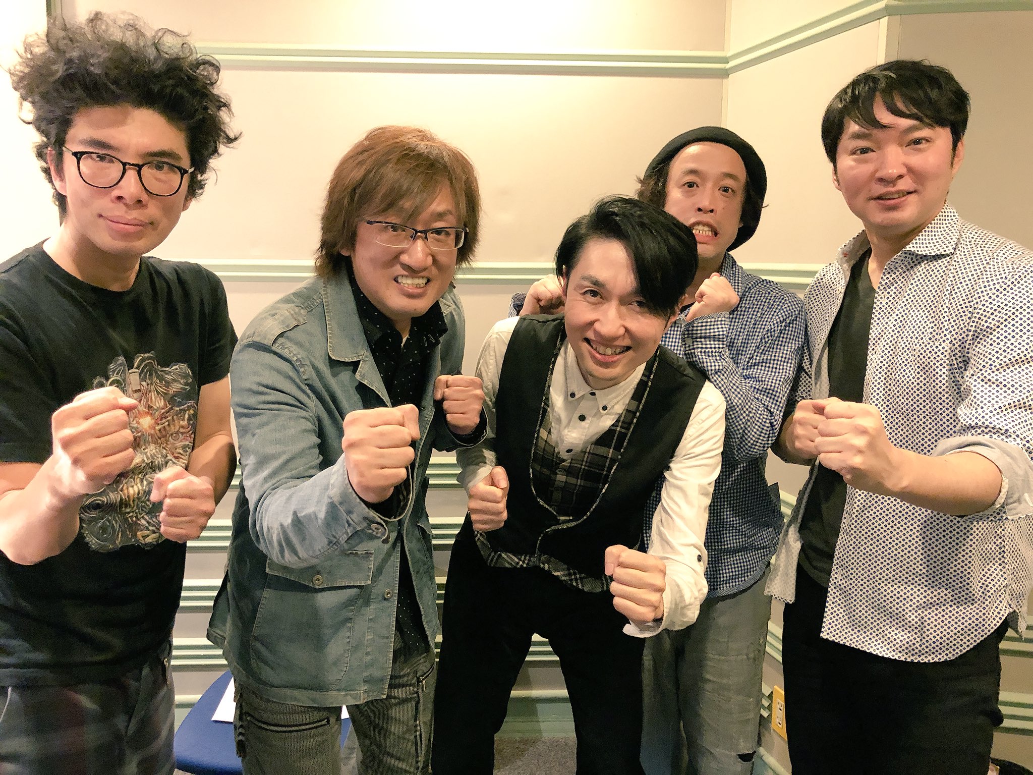 やついいちろう 毎週土曜日放送 今日はtbsラジオで深夜1時からjunkサタデー エレ片のコント太郎 の放送です ゲストに いつもここからの2人が 悲しい時 つっこみ暴走族 かわいいね などなど往年のネタ連発 最高 是非聴いて下さいね よろしく