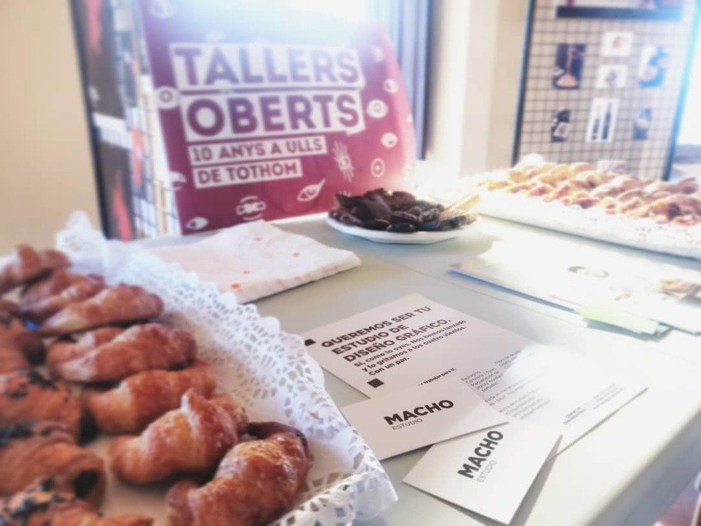machoestudio's tweet photo. ■
¿A que no sabéis dónde estamos?
#TallersObertsCambrils #to17 ■ https://t.co/Hx6AnIAPtU https://t.co/QCV7nYBmPI