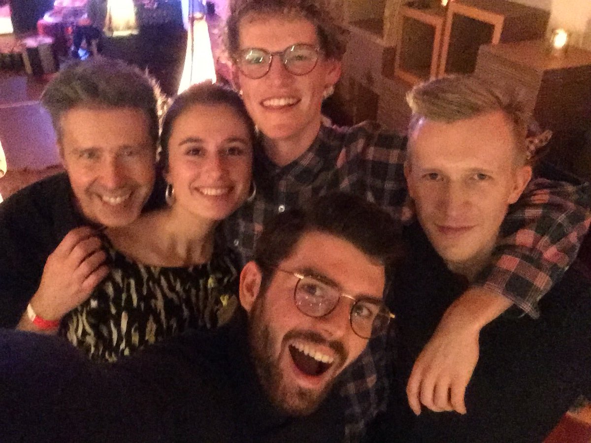 Google’s End Of Year Party with the team was “aw”-some! Thx for the invite <a href="/GoditiaboisP/">Paulien Goditiabois</a> #DMA #bloovime