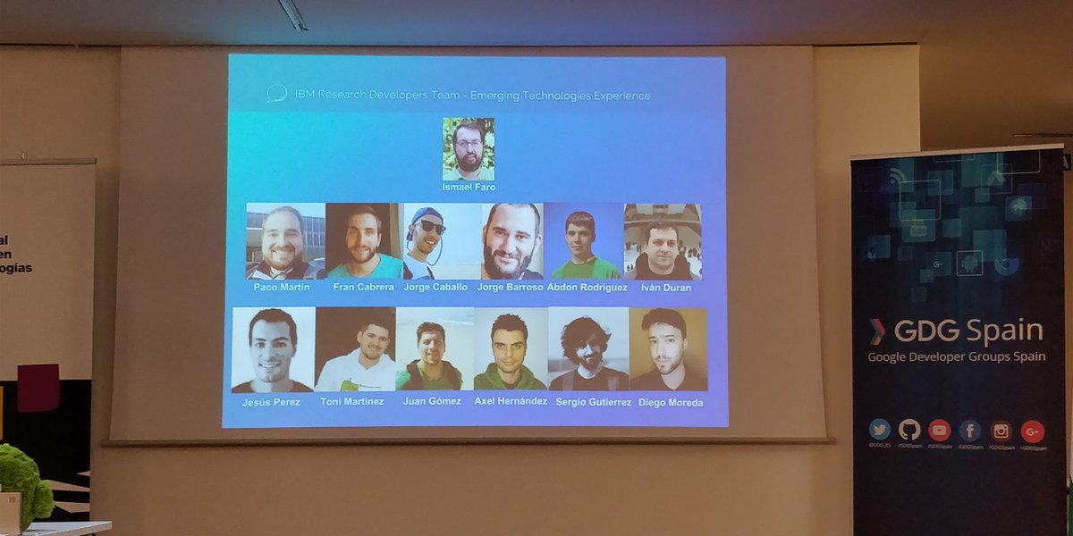 andreuibanez's tweet photo. Los locos de la colina, digo, de la computación cuántica en la pantalla del #DevFest17 #devfest17GDGLaRioja un proyecto abierto usado en todo el mundo #IBMQ https://t.co/hWa6gdxBgD