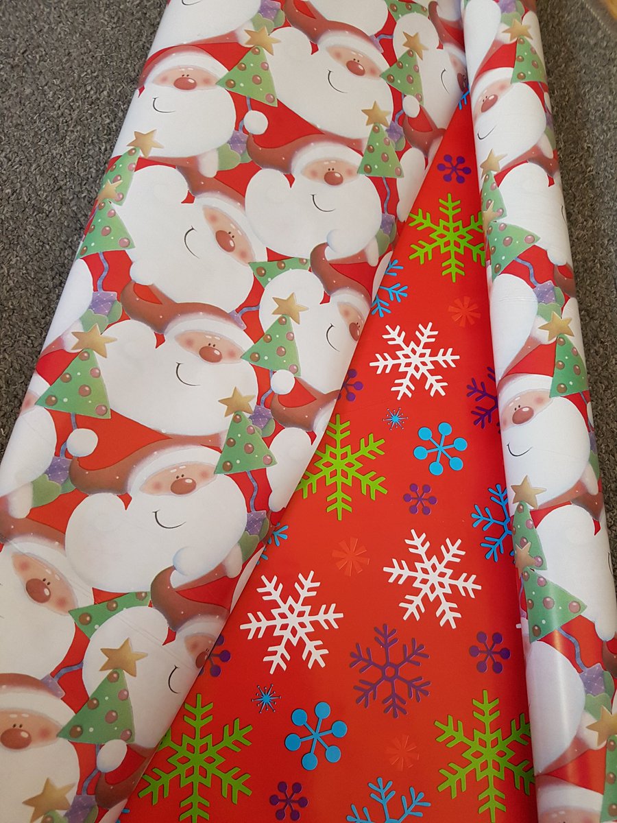 CathySteeleGray's tweet photo. Love Pick n Pay's double sided wrapping paper!!!!!!! @PicknPay #soclever #choices #christmas2017 https://t.co/Pc6InGUS59