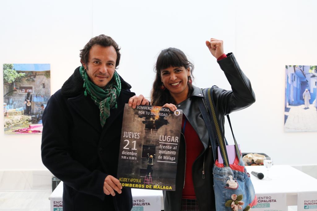 Desde la #MareaMunicipalista en Cádiz, <a href="/TeresaRodr_/">Teresa Rodríguez 🇵🇸 ۞</a> y <a href="/JM_Kichi/">José María González 'Kichi' ۞</a> mandan todo su apoyo a <a href="/encierrobombmlg/">🆘 Encierro Bombero Mlg 🚒</a> y animan a la ciudadanía a acudir a la manifestación del próximo Jueves 21 frente al Ayuntamiento de #Málaga #HuelgaRCBM