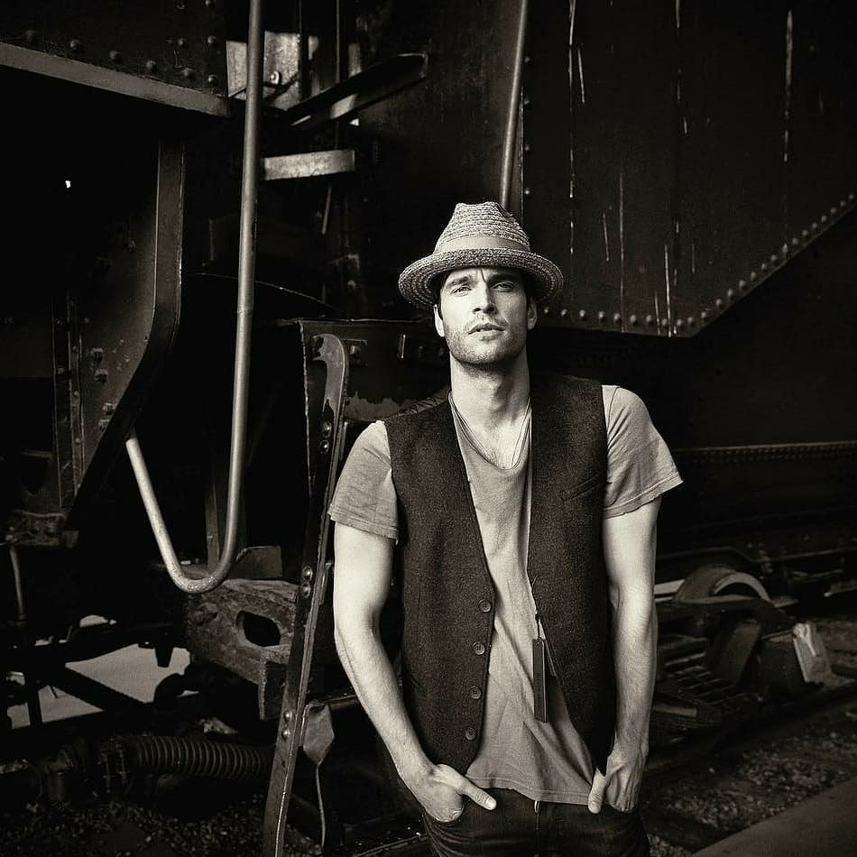 DanieldiTomass0's tweet photo. @danielditomasso in (RT) @bailey_hats #baileyhats
#baileyhatsofhollywood #Fordmen #Fordmodelsmen ππ΅ππ #DanieldiTomasso https://t.co/wLGRiT10G3 https://t.co/QUNKb7HMZv