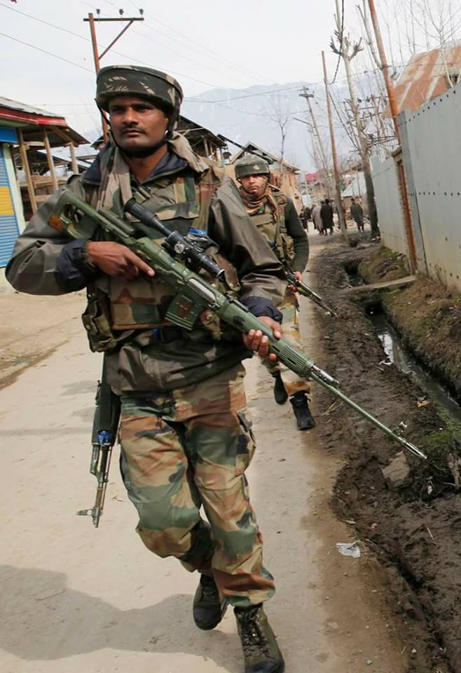  #ArmyInKashmirMr Dragunov - All dressed up to see off yet another lucky guy to his 72!