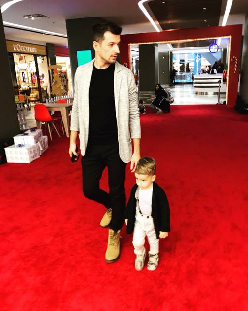 sirburadu's tweet photo. Băieții în acțiune! ✌🏻
#lifewithkids #shoping #myboy #familylife #davidnicolas https://t.co/HRIWHOPP11