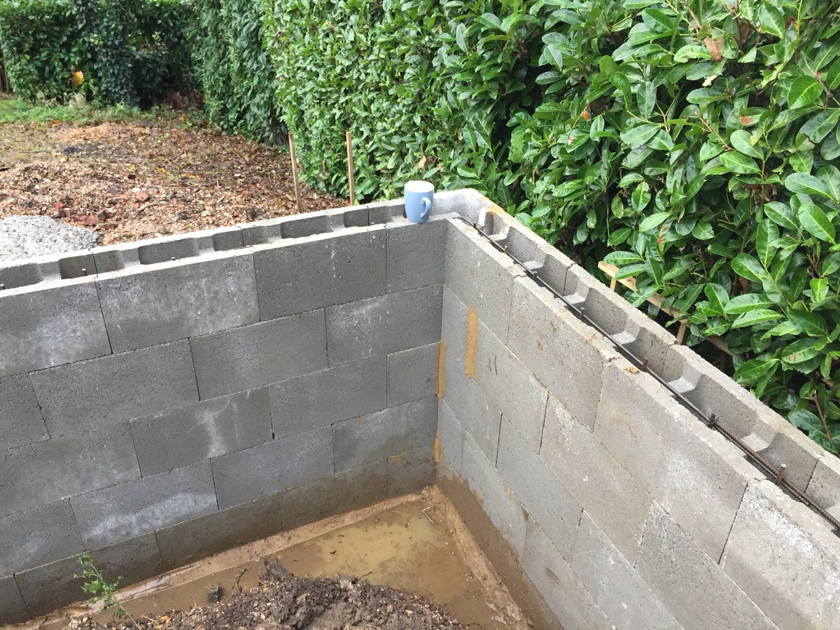 crgroundwork's tweet photo. In Romsey the Stepoc retaining system has been constructed and we’re ready for concrete. #colinrogersgroundwork #stepoc #avizestructuralengineering #tealsgardeningservices https://t.co/lZFZBCv1Hp