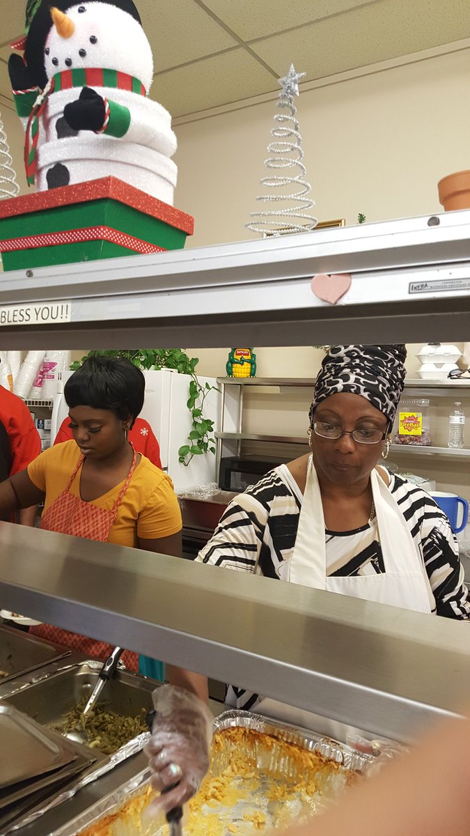 vedapickett's tweet photo. We had such a wonderful time at the soup kitchen feeding 134 people in North Carolina Veda Pickett Neal ministries/Joshua Generation Center https://t.co/lngCGHLNyh