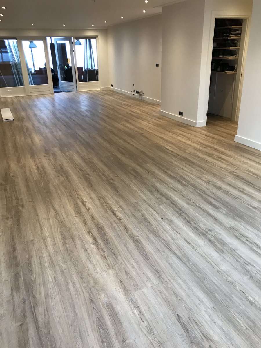 dannys_vloeren's tweet photo. Nieuwe #collectie #pvcvloeren #forinn #saffier kom eens kijken in onze #showroom #vloerverwijderen #parketvloeren #wolff #verwijderen #design #modern #onderhoudsvrij #houtlook kom snel eens kijken in #geldrop https://t.co/ujy0px9ZrW