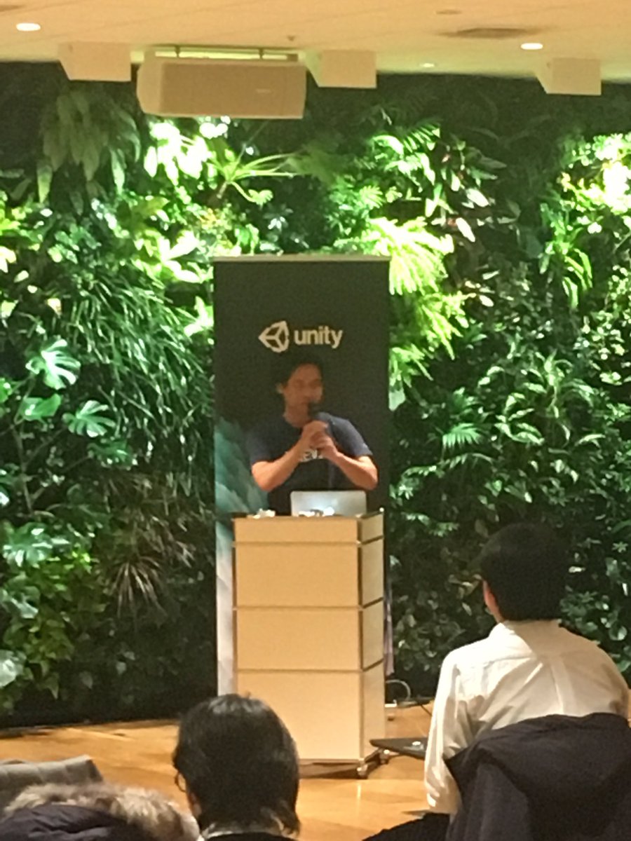 unity_japan's tweet image. なんと…ユニティ仮面がUnityの伊藤周さんだったなんて！ #Unity忘年会