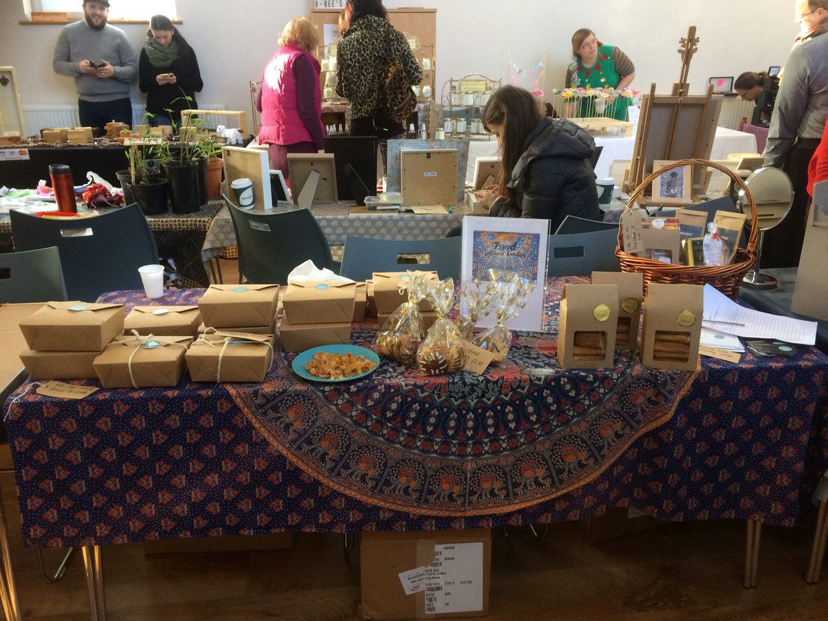BBeesMarkets's tweet photo. Fantastic variety at today’s #bbees! Love new and familiar faces! #xmascheer #fishponds https://t.co/9Odqim4TC4