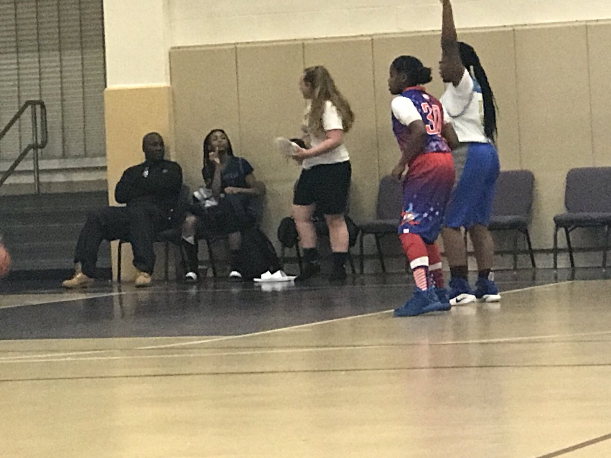 andrea_guilford's tweet photo. After 5 months off I’m back hooping with with my teammates.  We put in work 35-10 against some 5th &amp; 6th graders! https://t.co/4sqZe12ilR