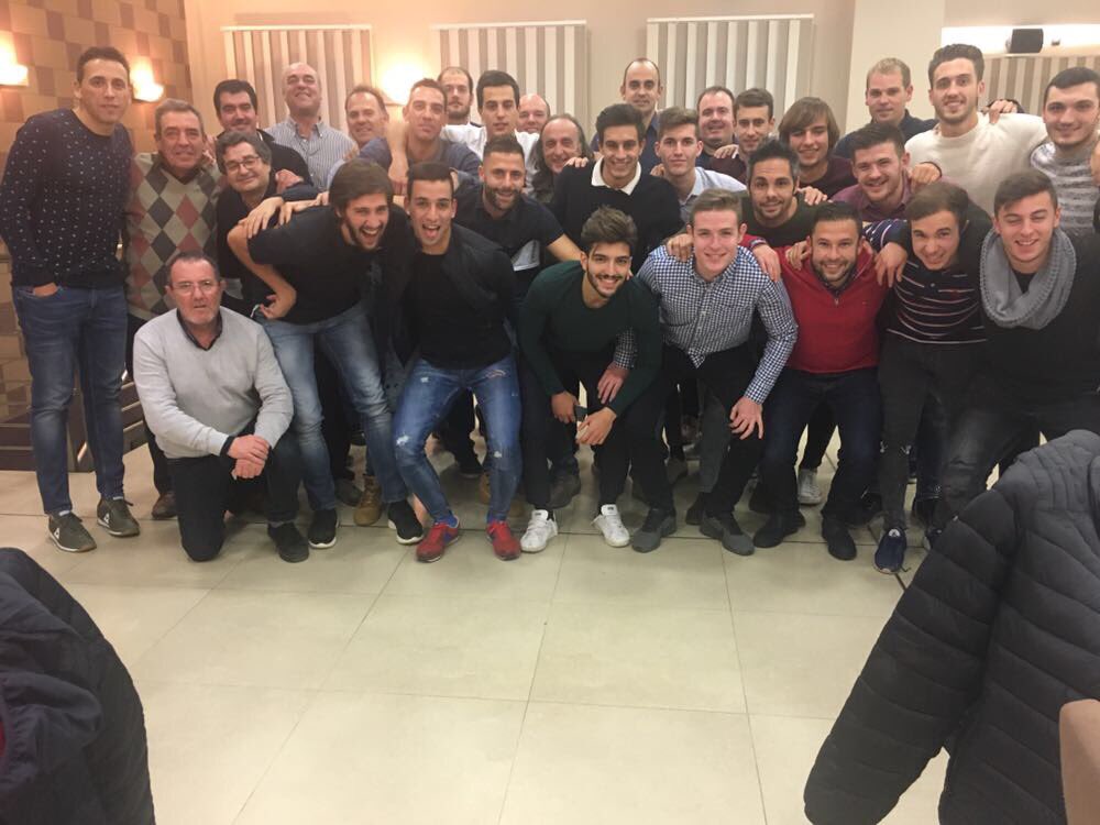 robrescd's tweet photo. 🔶🔷 Ayer cena de la familia que formamos el Club Deportivo Robres. Muchas cosas que celebrar. https://t.co/rlpc7ARSce