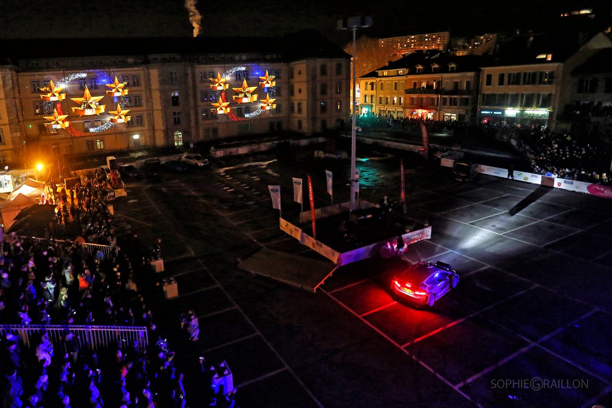 SebOgier's tweet photo. Une soirée exceptionnelle pour fêter notre 5e titre au cœur du public de #Gap et des Hautes-Alpes ! Merci aux organisateurs et à vous tous qui êtes venus si nombreux ! 👏🏻👍🏻
📸 @SophieGraillon https://t.co/wDHL82Ya08