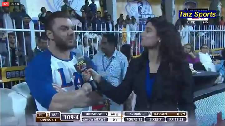 IamAfridianGirl's tweet photo. ZAINAB To Sohail Khan: Is there any player for whom you will pay to watch him play? 
Sohail Khan: I am a big fan of Shahid Afridi.♥ @SAfridiOfficial 
 #T10League https://t.co/5vjLxeWdqr