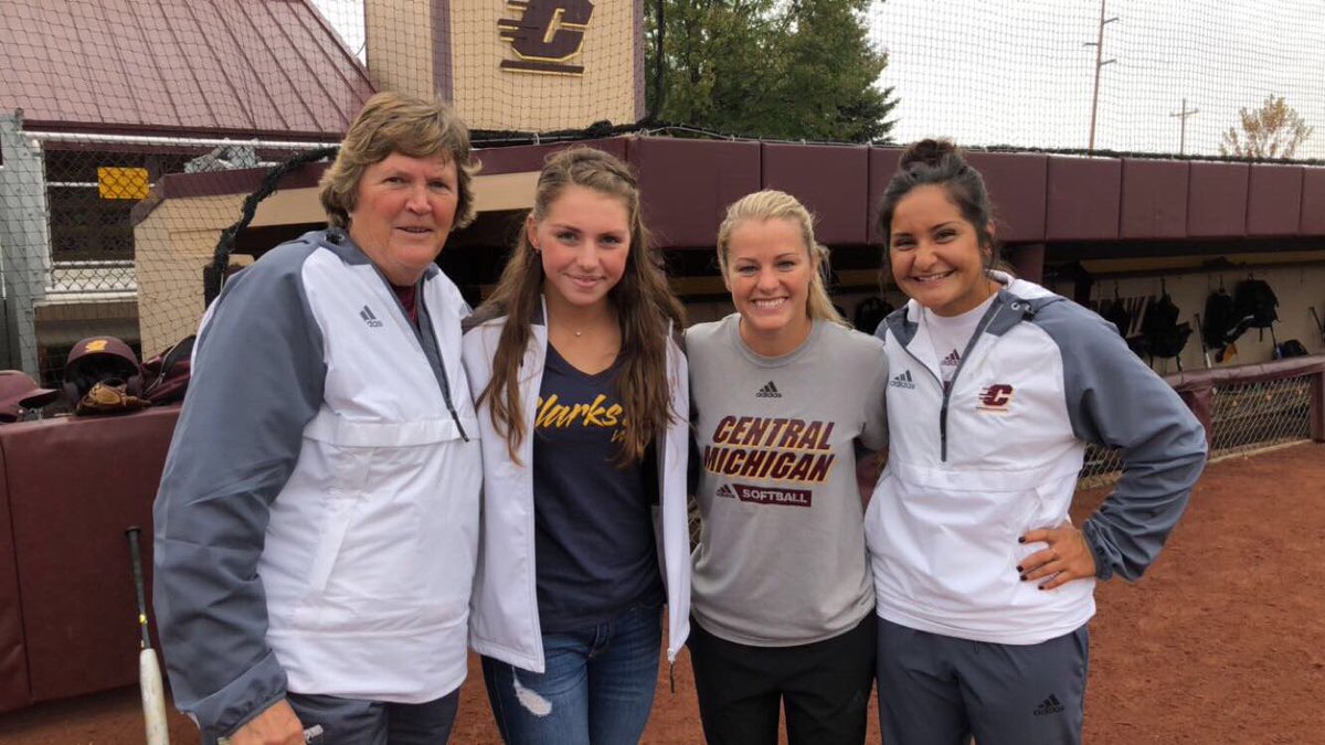 AbbeyTolmie's tweet photo. I’m excited to announce that I will be furthering my education and softball career at Central Michigan University! A huge thank you to all my teachers, coaches, teammates, family & friends for their unconditional support along my journey. 🔥Up Chips!
@CMUSoftball @TheCHSWolves https://t.co/FnW6teKaVl