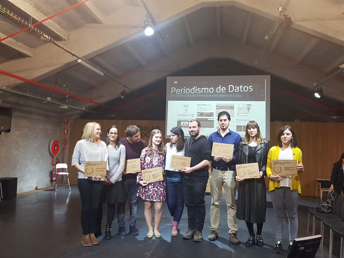 h_enriquecrespo's tweet photo. Aquí están todos los premiados este año en el Concurso de #DatosAbiertos del Ayto de @Madrid. Gracias a todos ellos y también a todos los presentados. Y volvemos a recordar que estamos abiertos a seguir profundizando y completando los proyectos. @DecideMadrid https://t.co/Ak4T8O3Atc