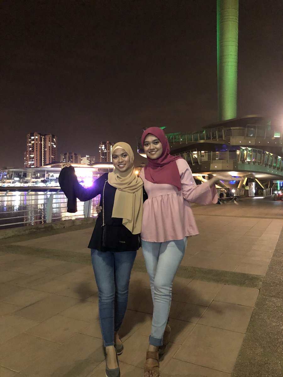 NadyaKamidan's tweet photo. Happy birthday my gorgeous sister 💕🌸😍 #nevergettingolder #stillnampakmuda #birthdaygirl https://t.co/6s8v0j2mV4