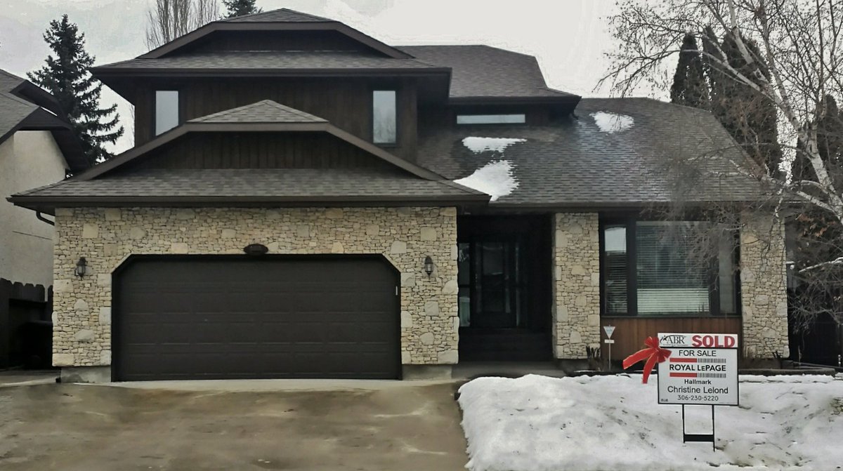 ChristineLelond's tweet image. #ABRSOLD for Christmas! 

#firsttimehomebuyer #saskatoonrealestate #RoyalLePageHallmark #RoyalLePage #ForestGrove 

christinelelond.com/blog.html/abr-…