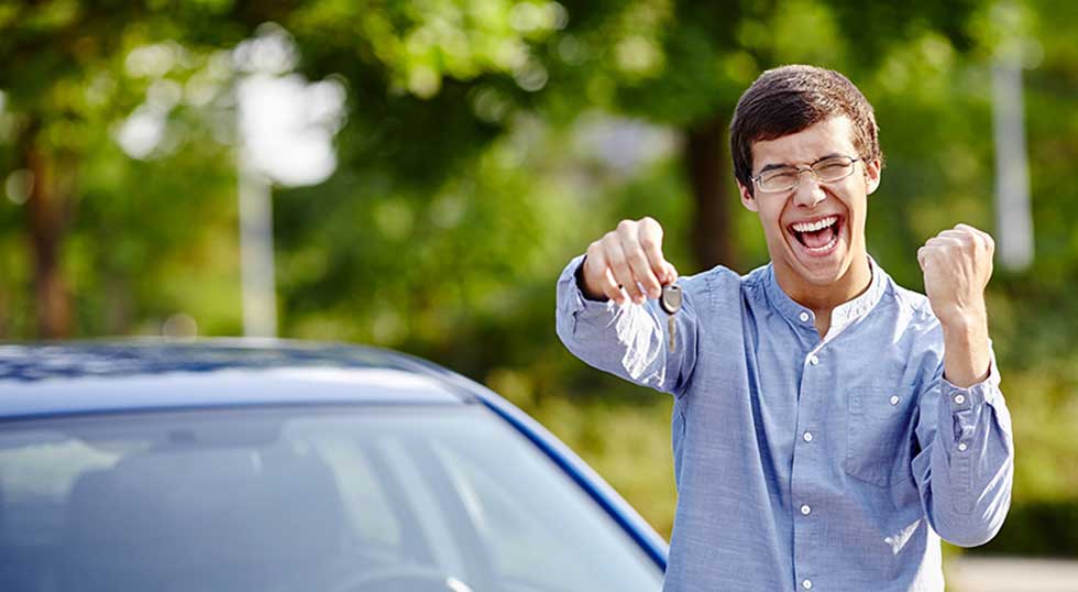 ColonialDriving's tweet image. Driving can be exciting, but it also requires a lot of practice and responsibility. It is a big step for teenagers to take on their journey to adulthood. Here is how to get a driver’s license for teenagers in Virginia ow.ly/HOLh30bajqN

#TeenDriver #Virginia #DrivingSchool