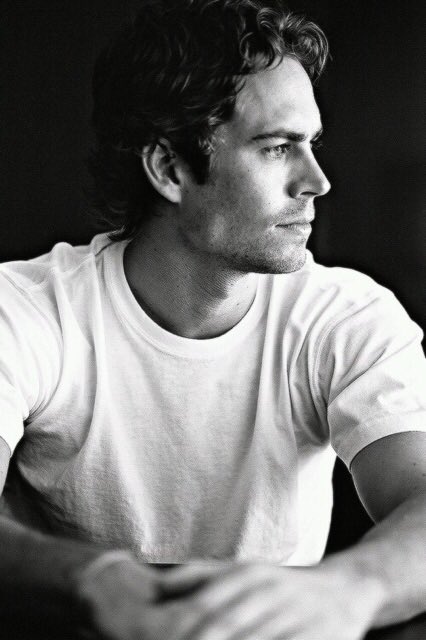 RealPaulWalker's tweet photo. "Life isn't about finding yourself. Life is about creating yourself." - George Bernard Shaw #TeamPW https://t.co/gC363YPSuT