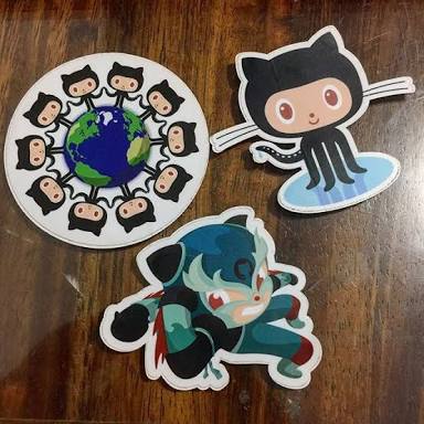 anc_ekiti's tweet photo. And so everyone went hone with #github swags n octocat stickers... #droidomania #androidngr #anc_ekiti https://t.co/cLtAojNdyF