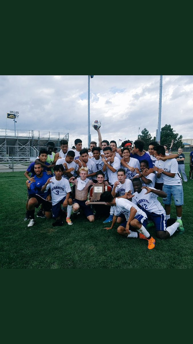 Thehollykid's tweet photo. I will miss @317caligang , the closest I’ve ever been with a team ever. This was real family , we built this team from straight dirt and that’s facts. We brought this school something they haven’t had in a while and hope the under class men carry it on for us https://t.co/zbA0kYEw5z