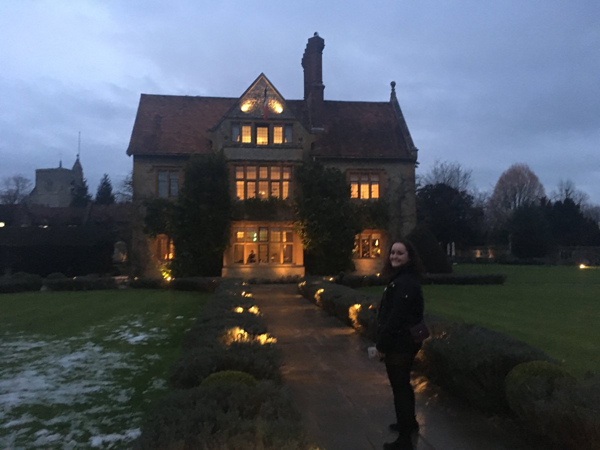 We'll just stay here for the rest of the holidays 🎄🍷 <a href="/lemanoir/">Le Manoir aux Quat'Saisons, A Belmond Hotel</a>  #lemanoirauxquatresaisons