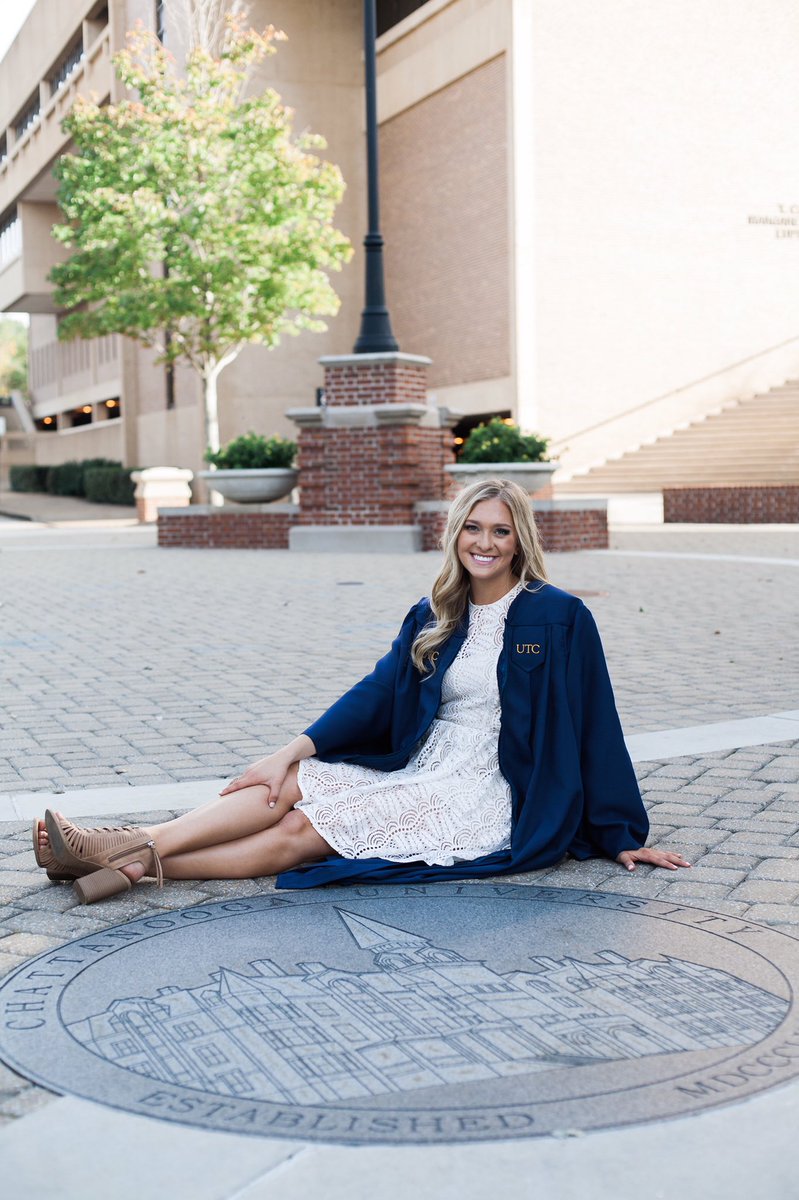 UTCPanhellenic's tweet photo. Congrats to all those that graduated today! We can't wait to see that you achieve in the next chapter of your life!! #UTCgrad #gogreekutc https://t.co/3yREqor53g