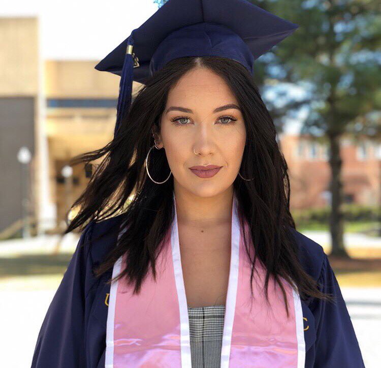UTCPanhellenic's tweet photo. Congrats to all those that graduated today! We can't wait to see that you achieve in the next chapter of your life!! #UTCgrad #gogreekutc https://t.co/3yREqor53g