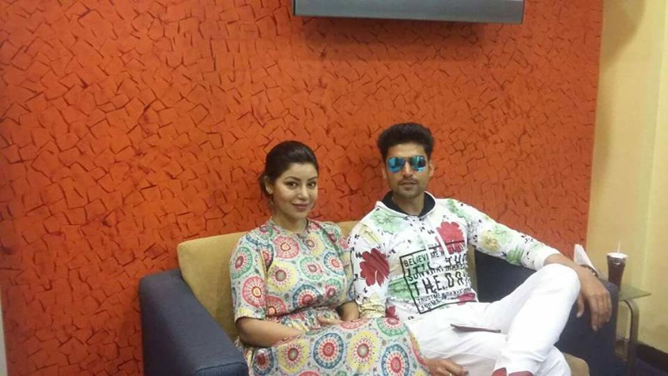 guruadmire's tweet photo. #goodnight @gurruchoudhary
have a peaceful sleep
happy dreams
happy weekend
God bless u dear #guru
#LoveUGuru
#AdmireGuru
#RisingStar #Gurumeet #GurumeetChoudhary 💝💘❤️💟😘🤗🤠 https://t.co/gEM8UIpiRQ