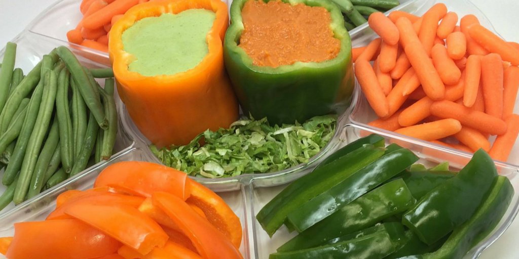 MyCoachMindy's tweet photo. #healthyeating Love this #vegetable platter--then please RT! #healthysnacks https://t.co/MOlL28aa10 https://t.co/s7FfgtCbav