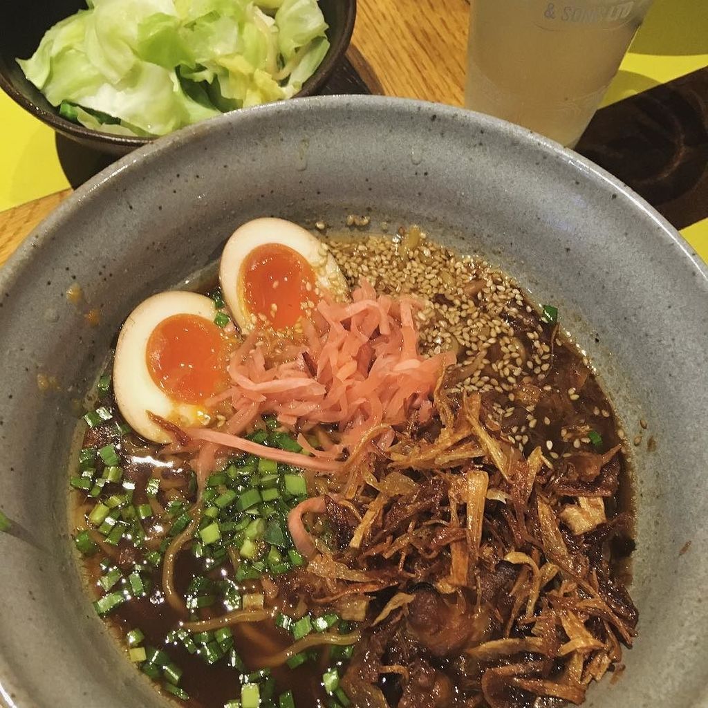 bubblejam's tweet photo. #throwback last week’s #datenight @nanbanlondon. Chicken soy sauce #ramen, with chicken thighs, #teastainedegg. A side of #hispicabbage is a must... #🍜 #londonramen #nanban #brixton https://t.co/9kB9wOiSP2