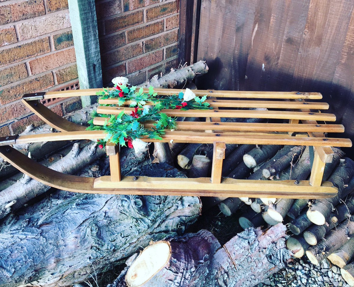 EnidBrownVIntag's tweet photo. #swisssledge #oldwood #vintage ♥️♥️♥️ https://t.co/5JxpTDuTEN