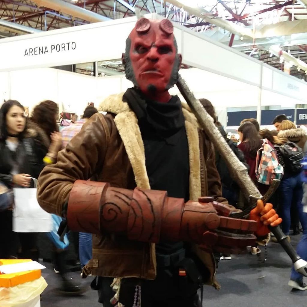 Friking_Porto's tweet photo. Mais uma visita. #comicon2017 #frikingporto https://t.co/me5dcPceFa https://t.co/79PWtHoL4b