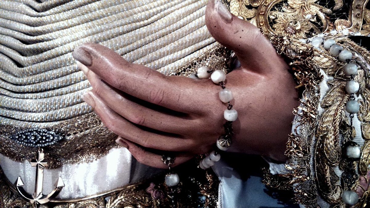 Esta tarde de 17 a 21h estará la Virgen de la Esperanza en besamanos, con motivo de su festividad. #IglesiadeSanJuan @CofradiaDeAnd <a href="/bazasemanasanta/">semanasantadebaza</a> <a href="/Esperanzabaza/">Grupojoven esperanza</a> <a href="/SSanta_Andaluci/">Info SS Andalucia</a> @pasion_granada